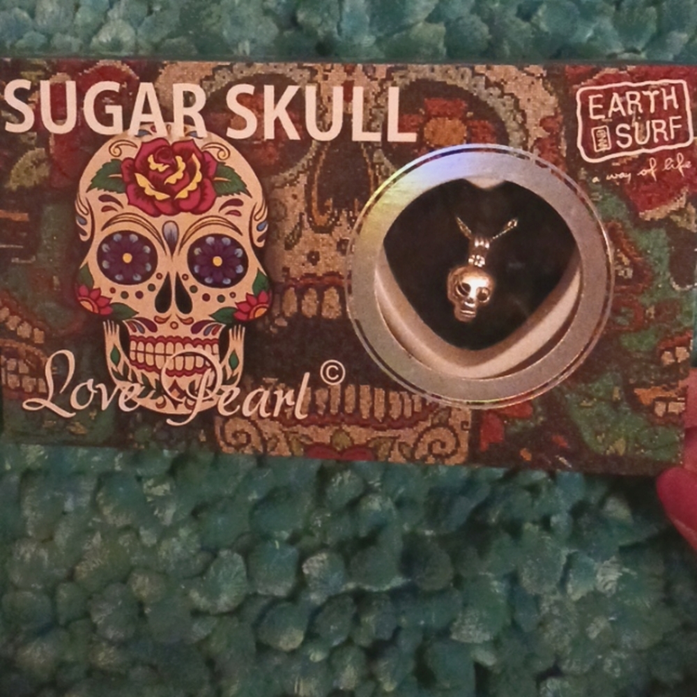 Love Pearl Silver Necklace Sugar Skull